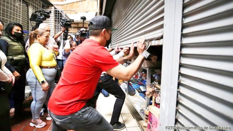 Reabren parte del mercado San Juan de Dios tras incendio